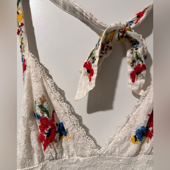 Free People Cream Dress with Floral Embroidery 🔥 Wore 1x - Picture 4 of 8